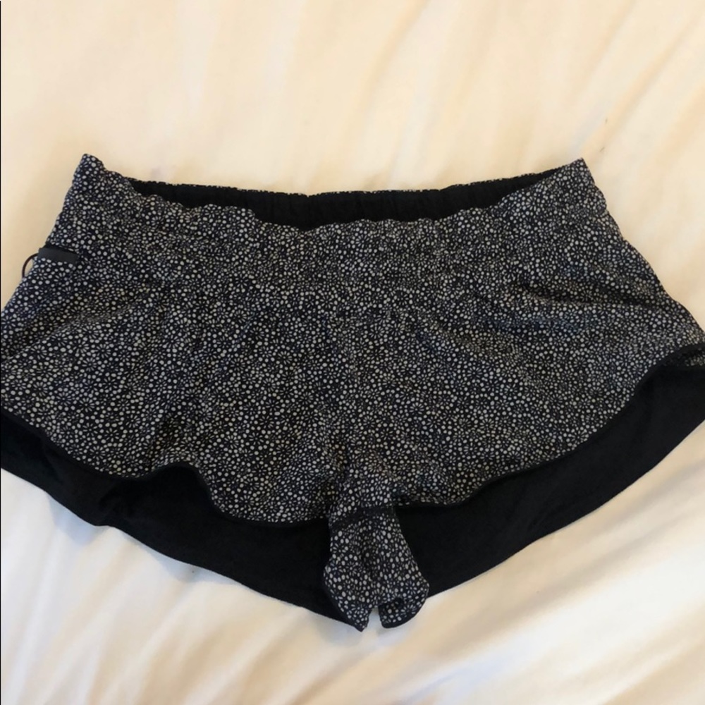 LULUEMON shorts